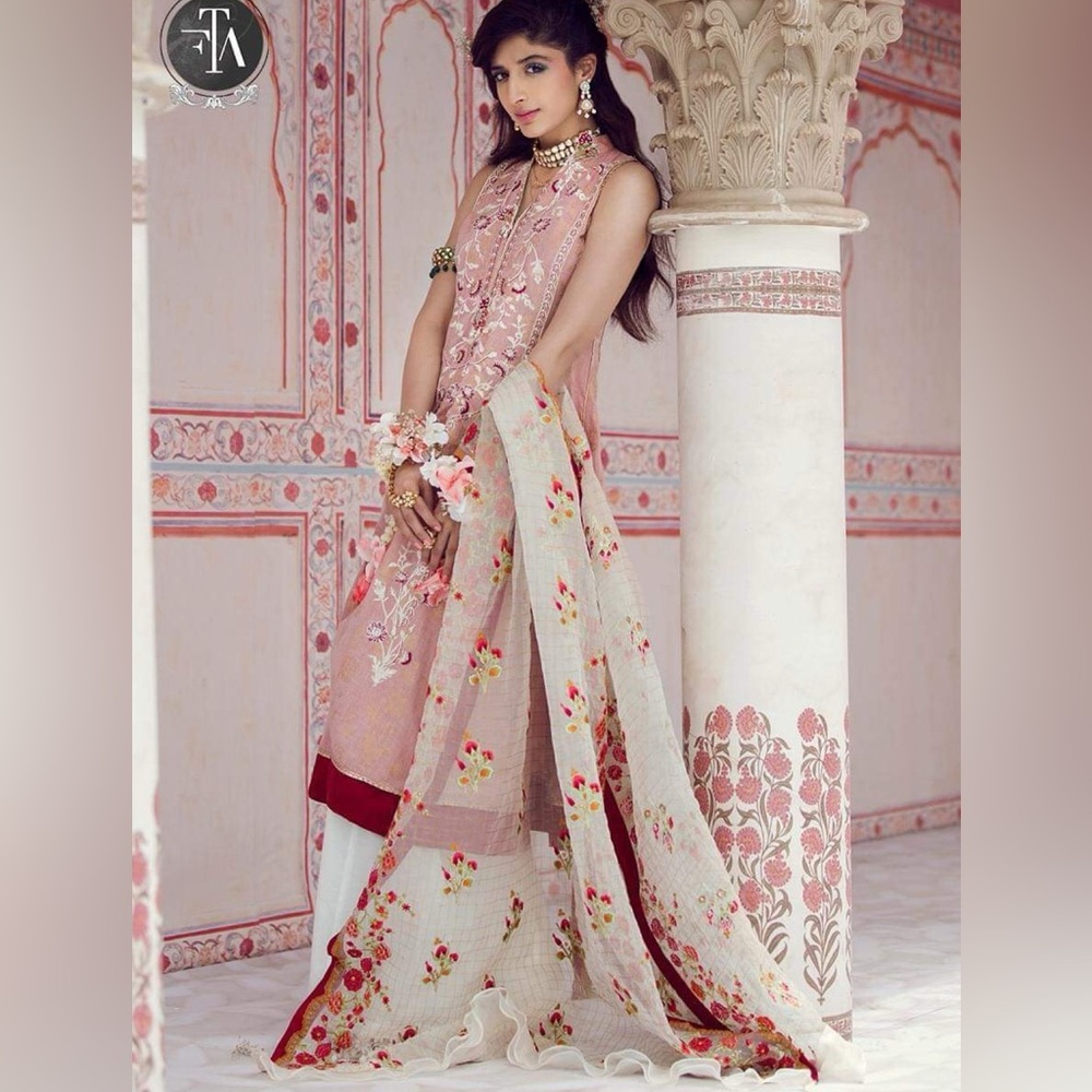 Pakistani FTA brand luxury lawn 3 piece